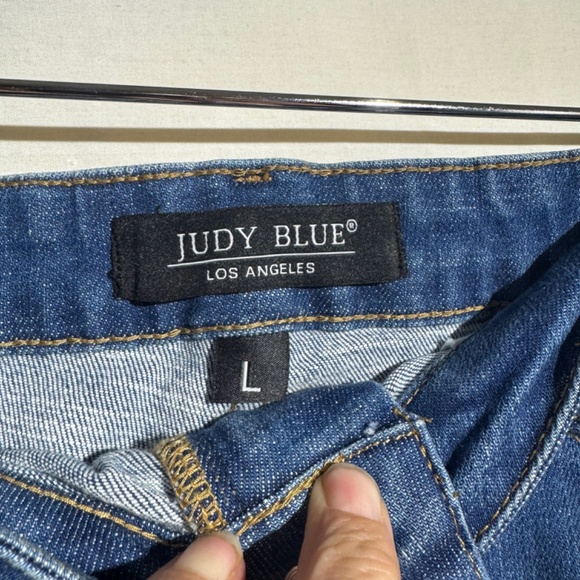 Judy Blue Distressed Jean Shorts with Leopard Accents - Picture 3 of 11